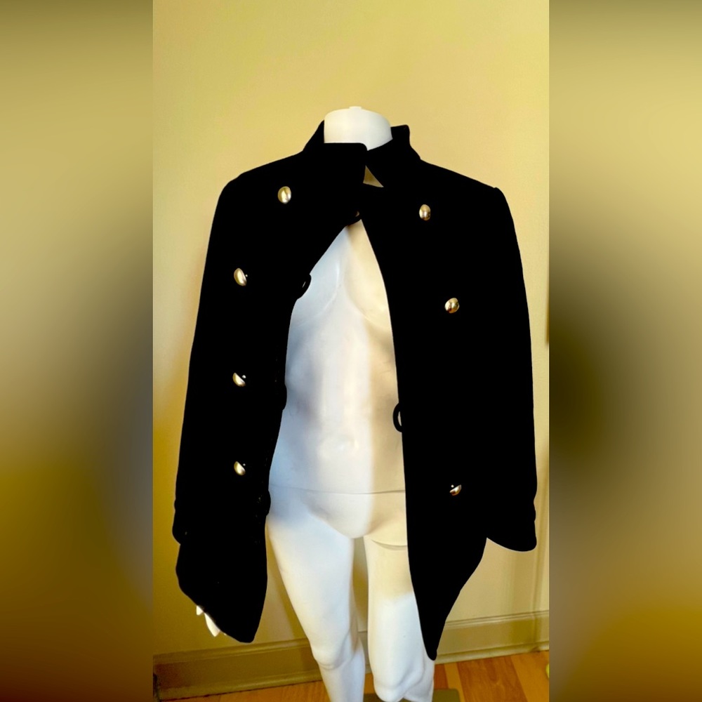 Vintage Banana Republic coat Size M Very good condition Missing one front button